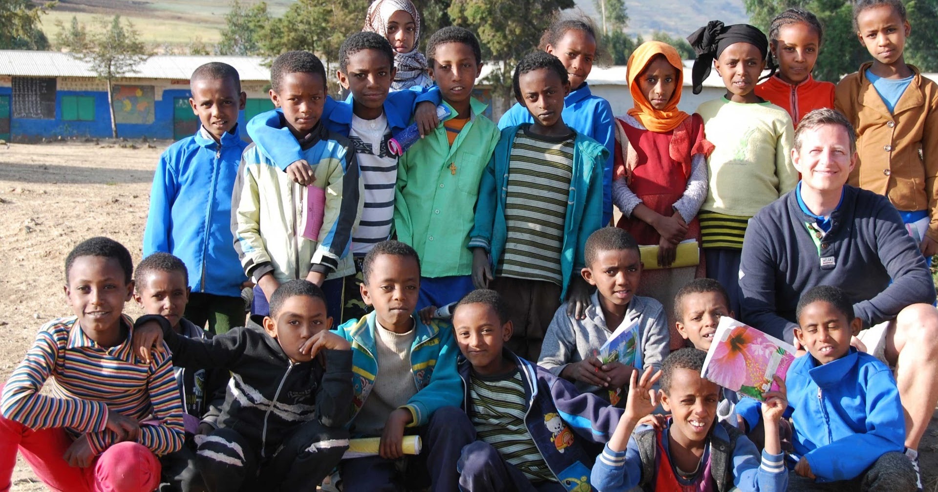 Kinder in Äthiopien bei einem Schulprojekt der KASTEN-MANN Stiftung